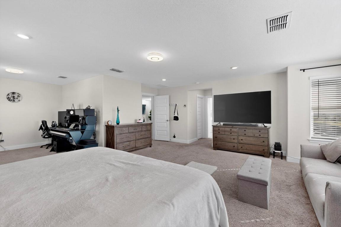 3830 Riardo Drive Round Rock, TX 78665 - Photo 15 of 33 Master suite