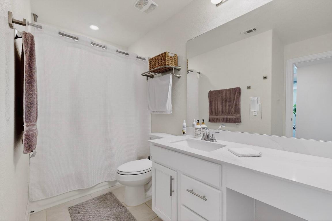 3830 Riardo Drive Round Rock, TX 78665 - Photo 22 of 33 Upstairs full bath