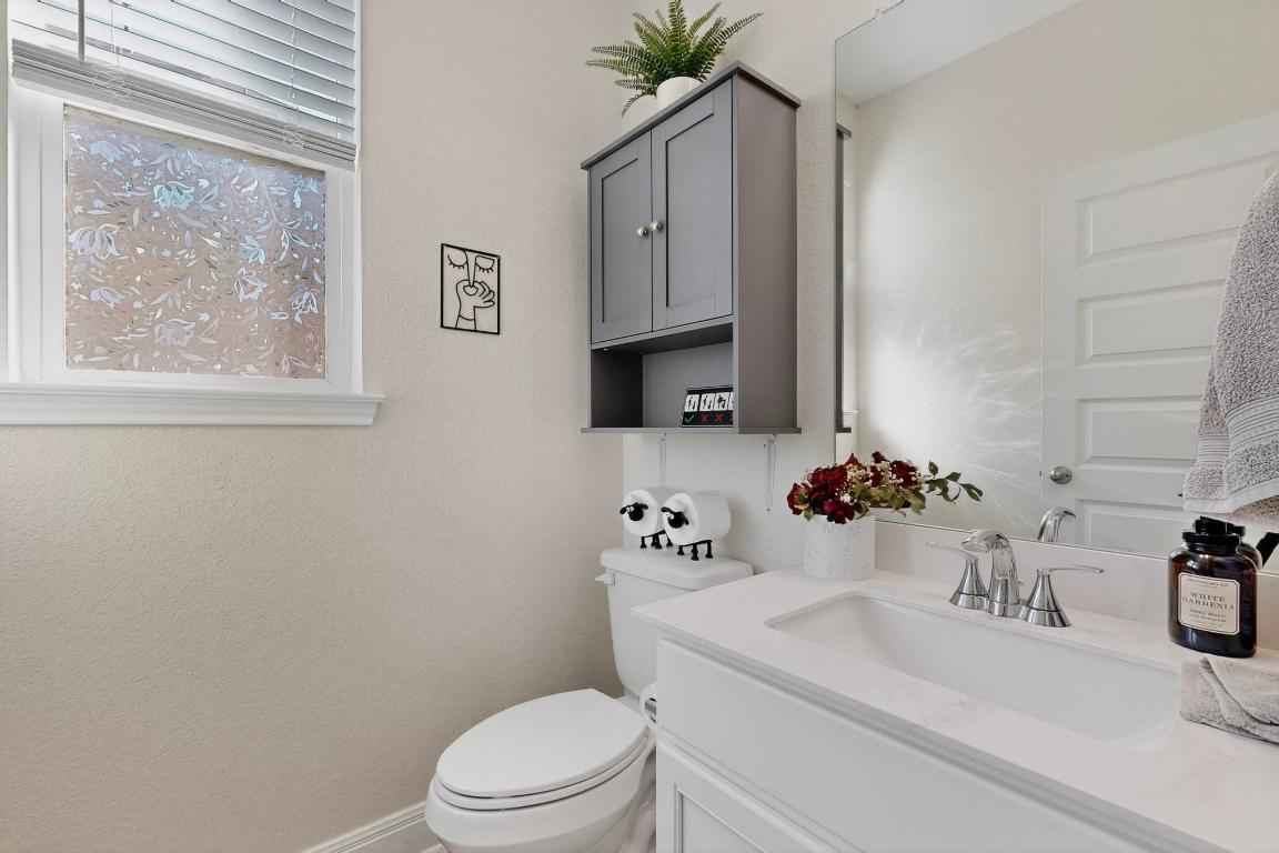 3830 Riardo Drive Round Rock, TX 78665 - Photo 5 of 33 Main level half bath