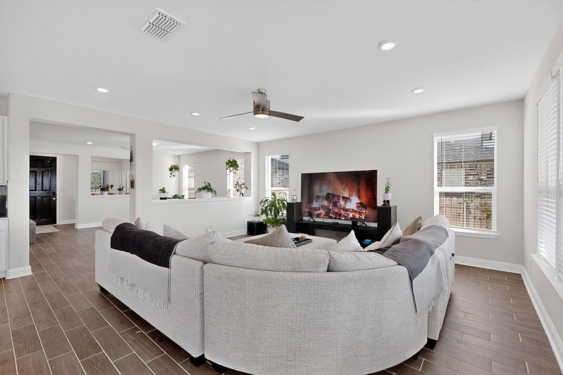 3830 Riardo Drive Round Rock, TX 78665 - Photo 9 of 33