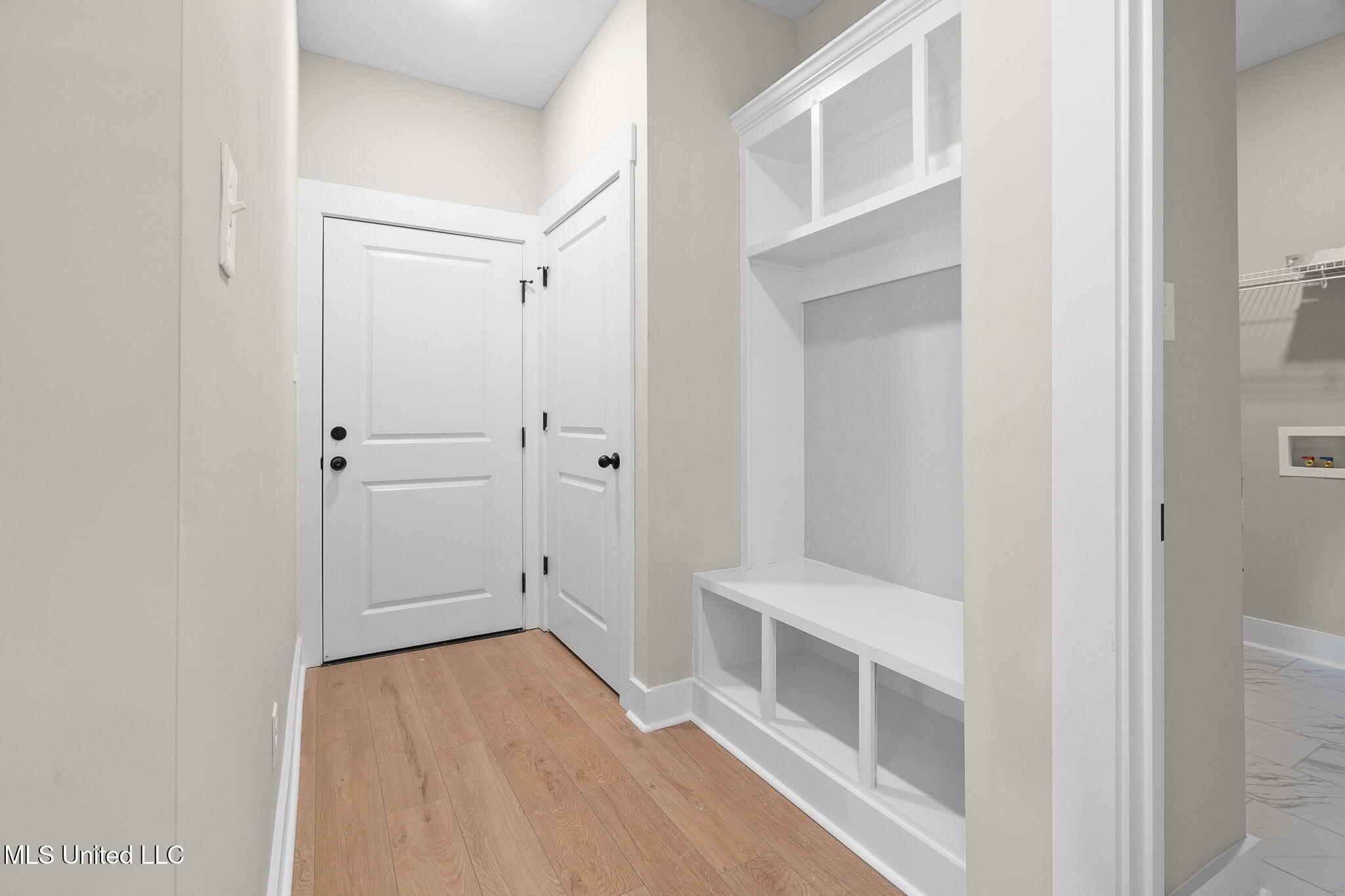 7684 Ridgefield Drive Horn Lake, MS 38637 - Photo 24 of 29 Drop Station off Garage