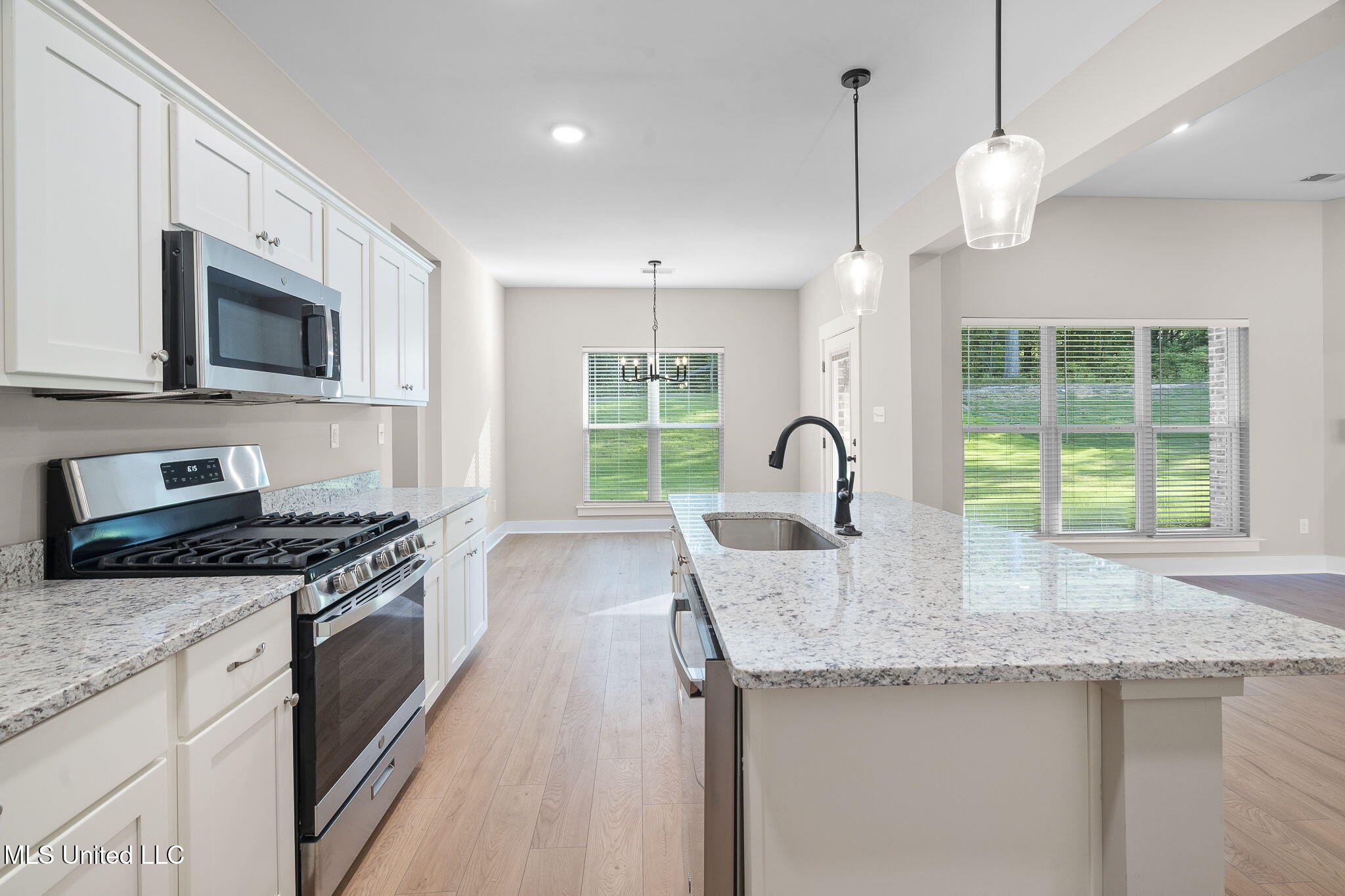 7684 Ridgefield Drive Horn Lake, MS 38637 - Photo 6 of 29 Kitchen from Pantry