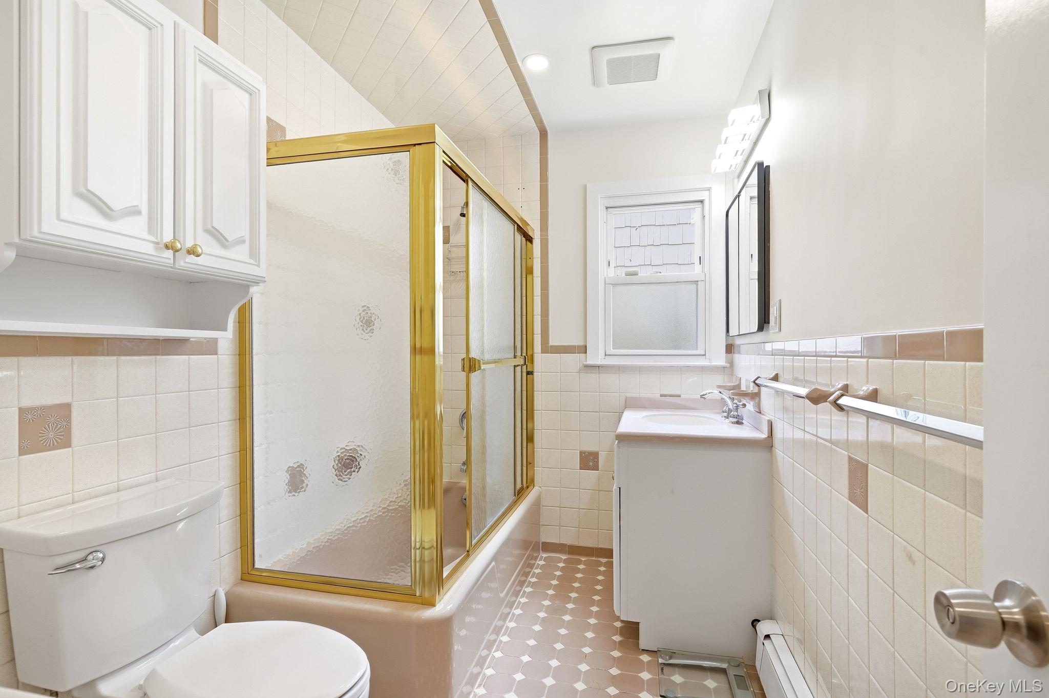 56 Wainwright Street Rye, NY 10580 - Photo 13 of 17 Lower-Level Full Bathroom