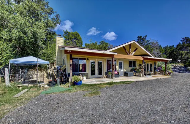 a picture of city view