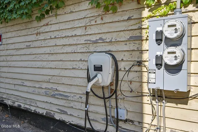 $199,000 | 117 North College Street, Schenectady, NY 12305