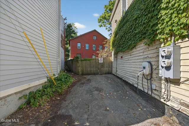 $199,000 | 117 North College Street, Schenectady, NY 12305