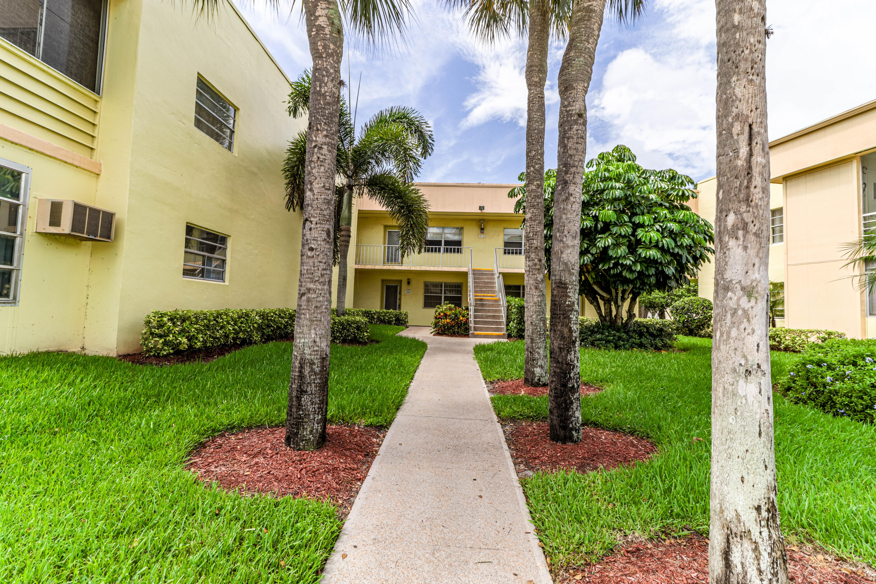283 Normandy Lane Delray Beach, FL 33484 - Photo 18 of 18 IMG_2932-HDR