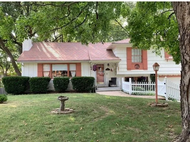 $235,000 | 4004 South Fuller Avenue, Independence, MO 64052