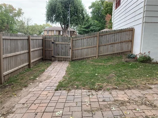 $235,000 | 4004 South Fuller Avenue, Independence, MO 64052