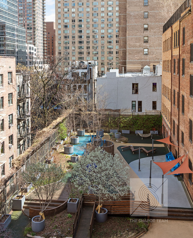 315 East 70th Street, Unit 7D Manhattan, NY 10021 - Photo 10 of 13