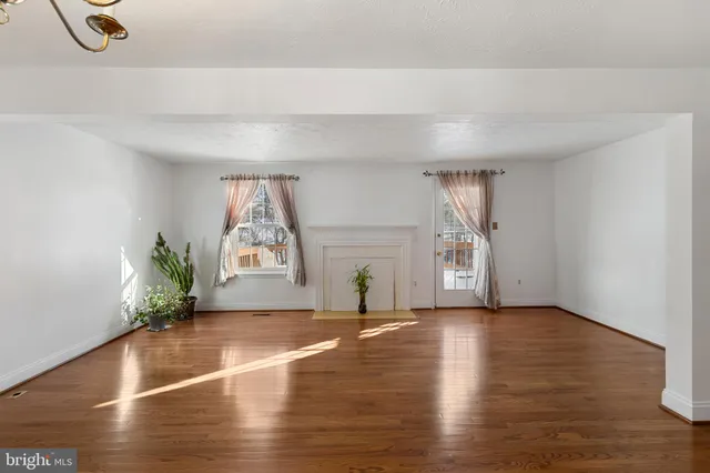 $2,800 | 10877 Olde Woods Way, Columbia, MD 21044