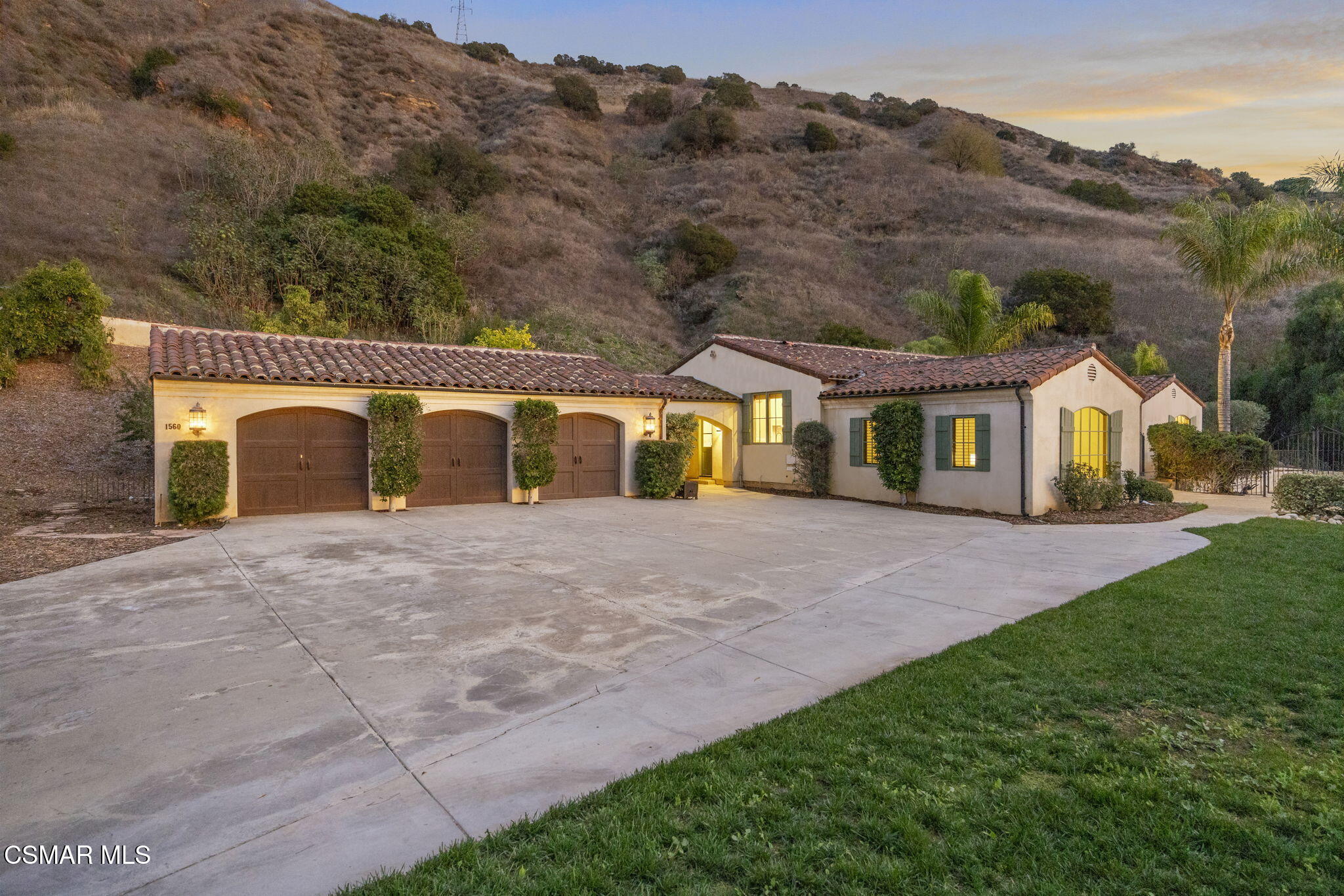 1560 Goodenough Road Fillmore, CA 93015 - Photo 78 of 81 Expansive driveway