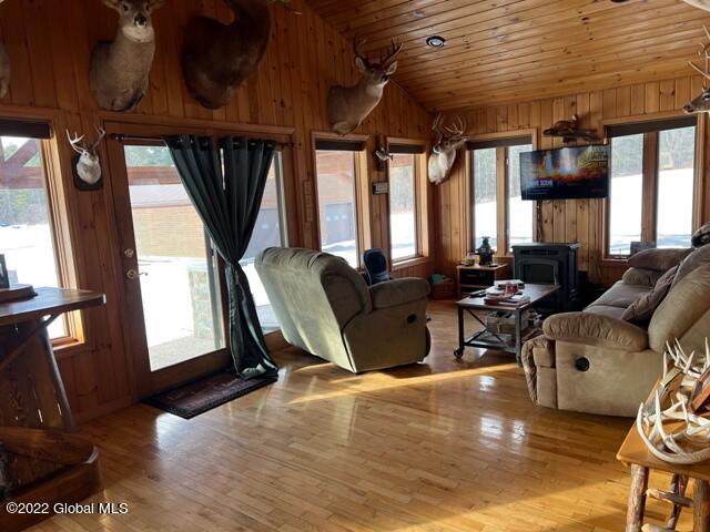 195 Fisk Road Moriah, NY 12960 - Photo 17 of 28 Great Room