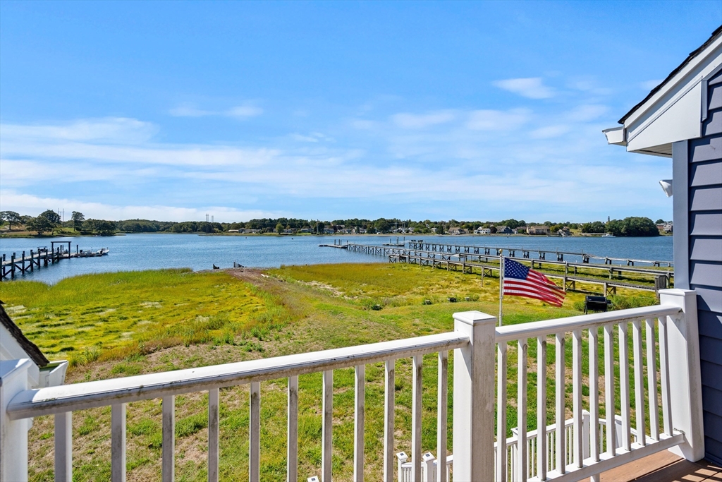 12 Fosters Point Beverly, MA 01915 - Photo 25 of 40