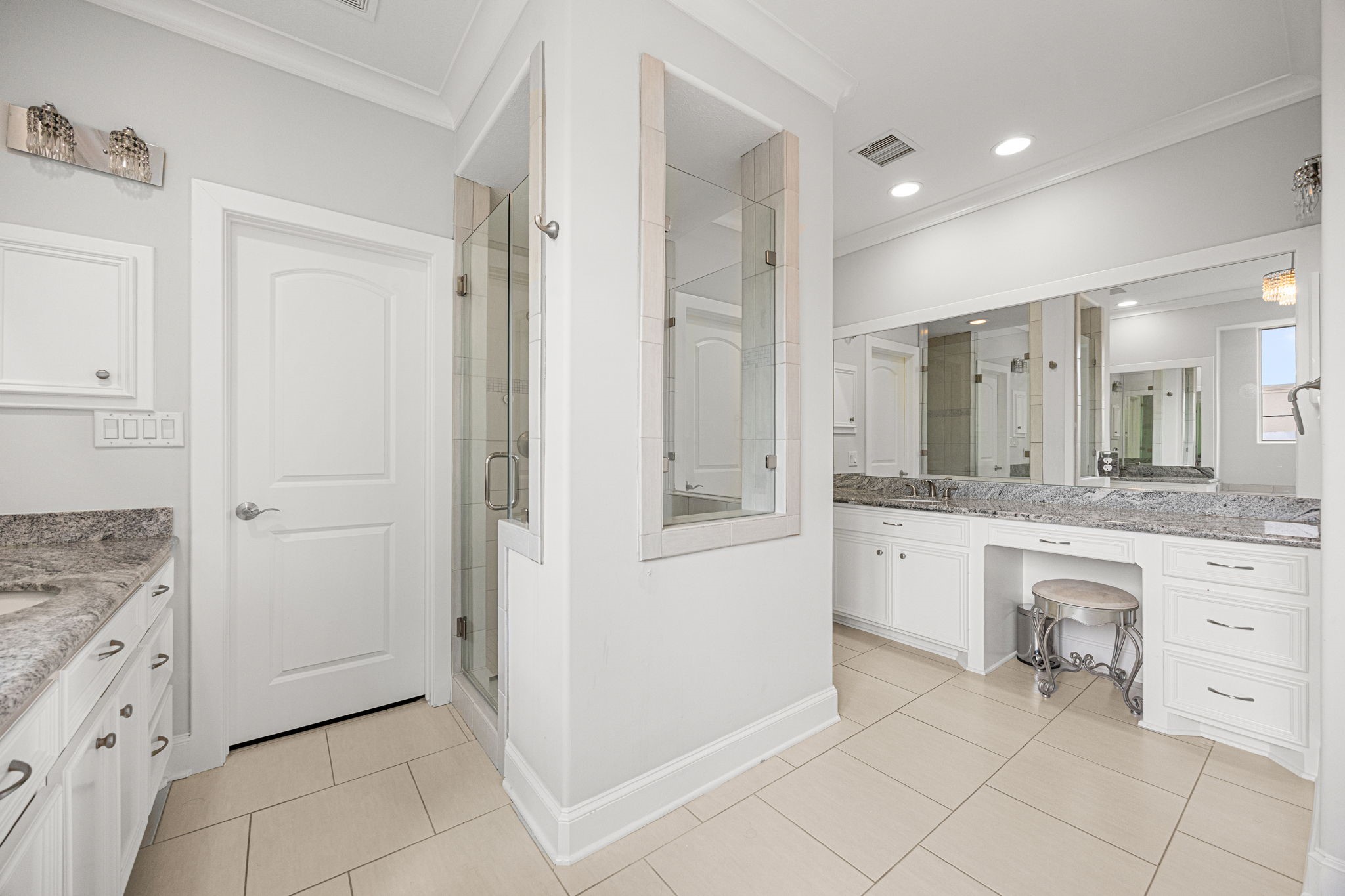 5119 Locust Street Bellaire, TX 77401 - Photo 30 of 47