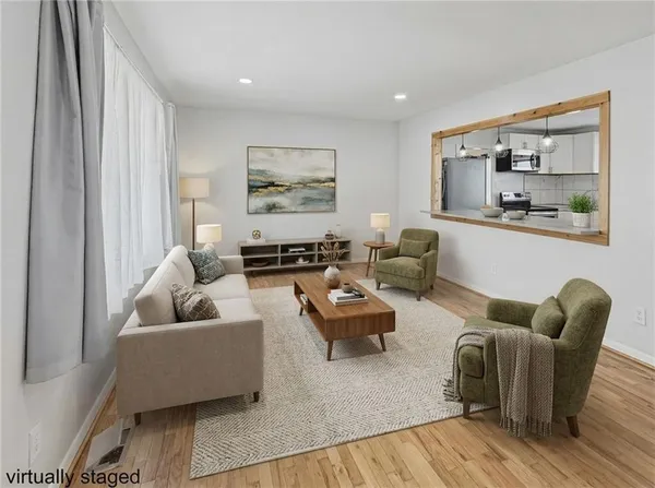 $299,000 | 1002 South Hughes Street, Hamilton, MO 64644