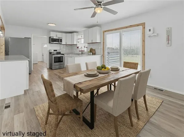 $299,000 | 1002 South Hughes Street, Hamilton, MO 64644