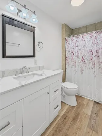 $299,000 | 1002 South Hughes Street, Hamilton, MO 64644