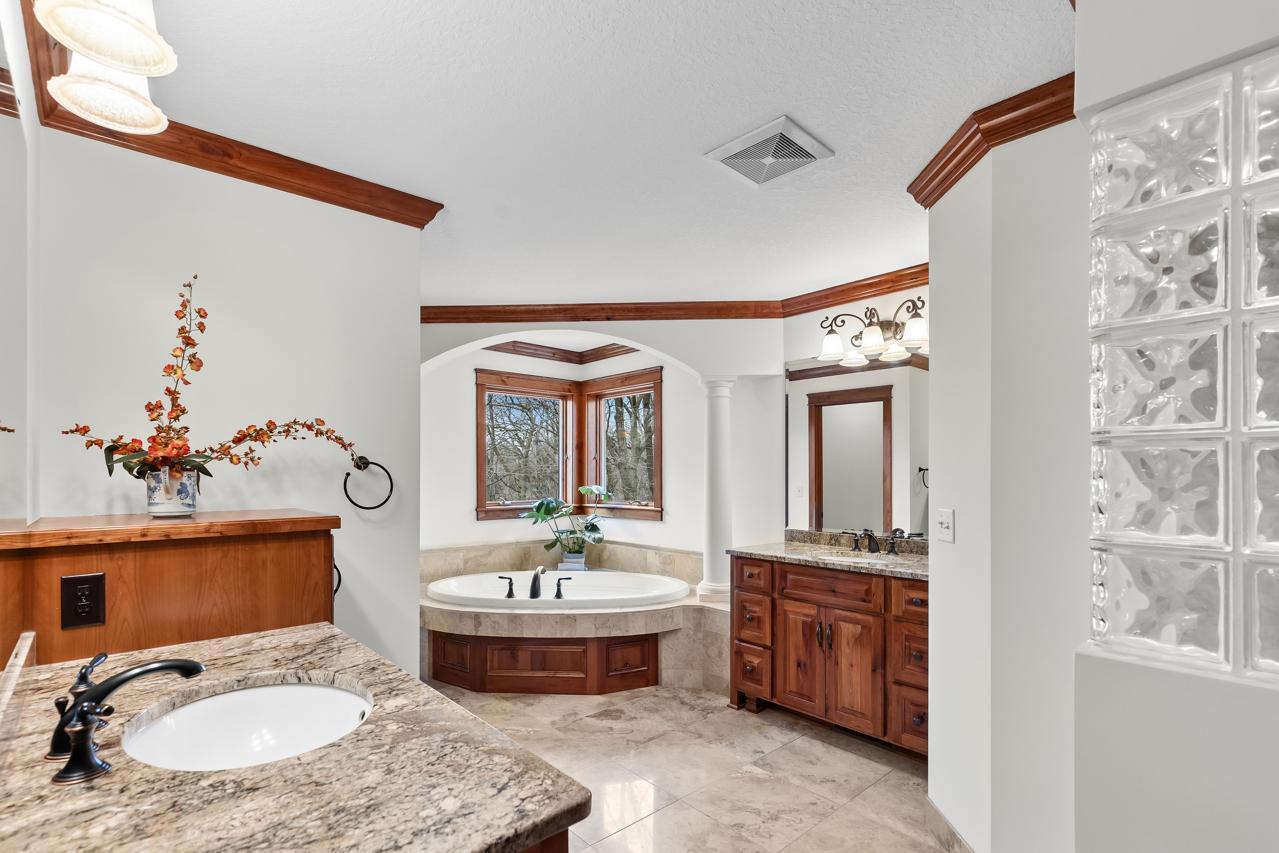 27665 Virginia Cove Excelsior, MN 55331 - Photo 34 of 64