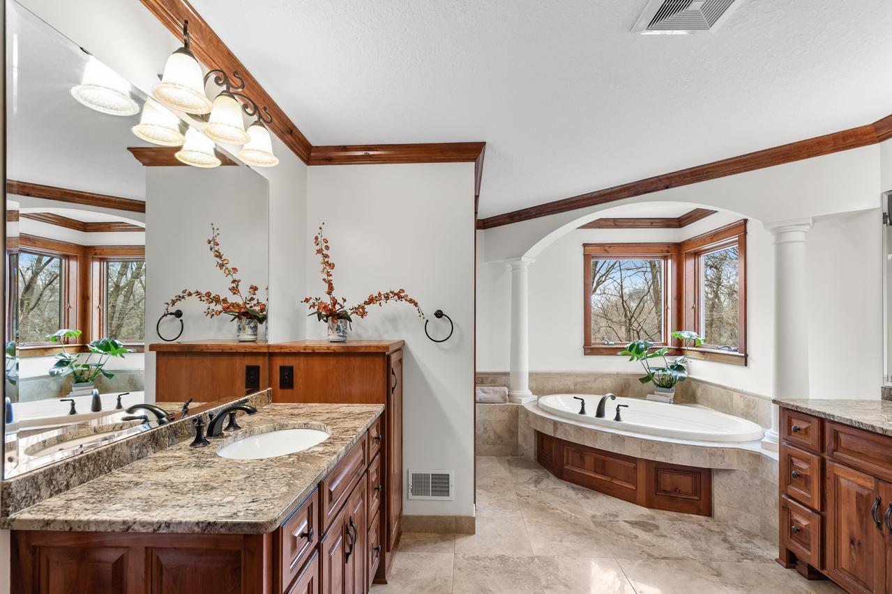 27665 Virginia Cove Excelsior, MN 55331 - Photo 35 of 64