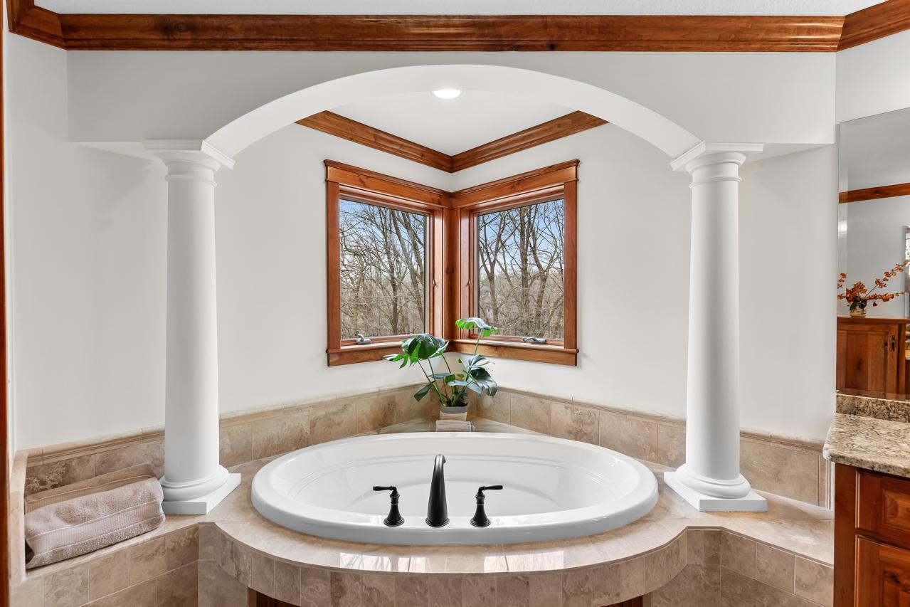 27665 Virginia Cove Excelsior, MN 55331 - Photo 36 of 64