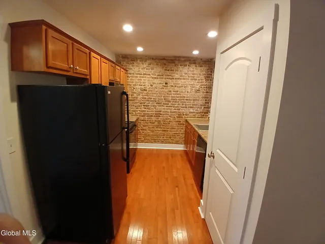 $1,195 | 24 Cataract Street, Unit 1, Cohoes, NY 12047