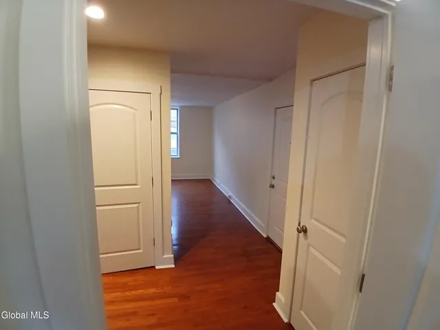 $1,195 | 24 Cataract Street, Unit 1, Cohoes, NY 12047