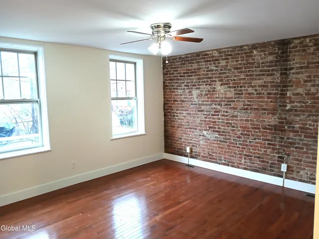 $1,195 | 24 Cataract Street, Unit 1, Cohoes, NY 12047