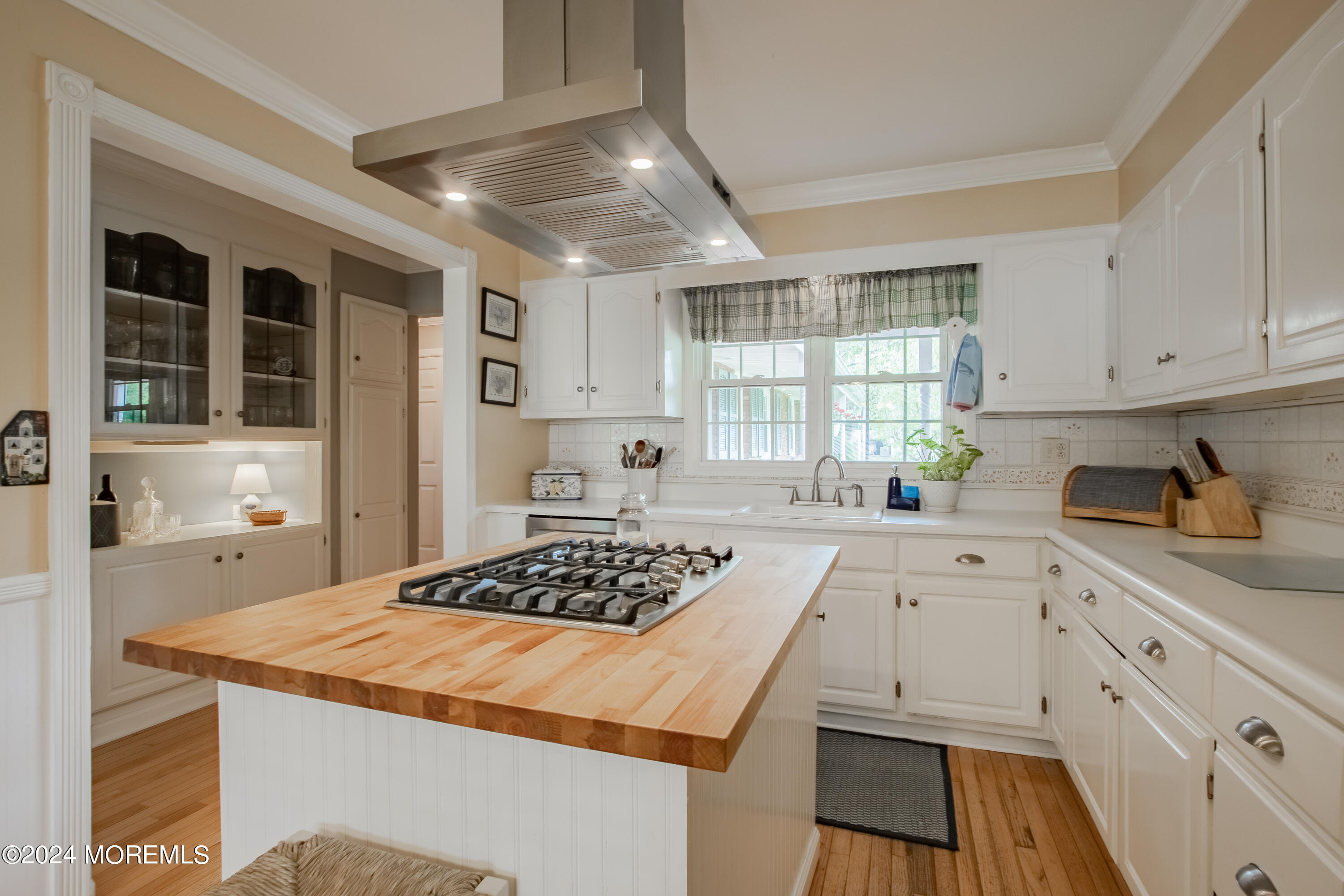 25 Orchard Street Red Bank, NJ 07701 - Photo 3 of 44 _E3A7628-HDR