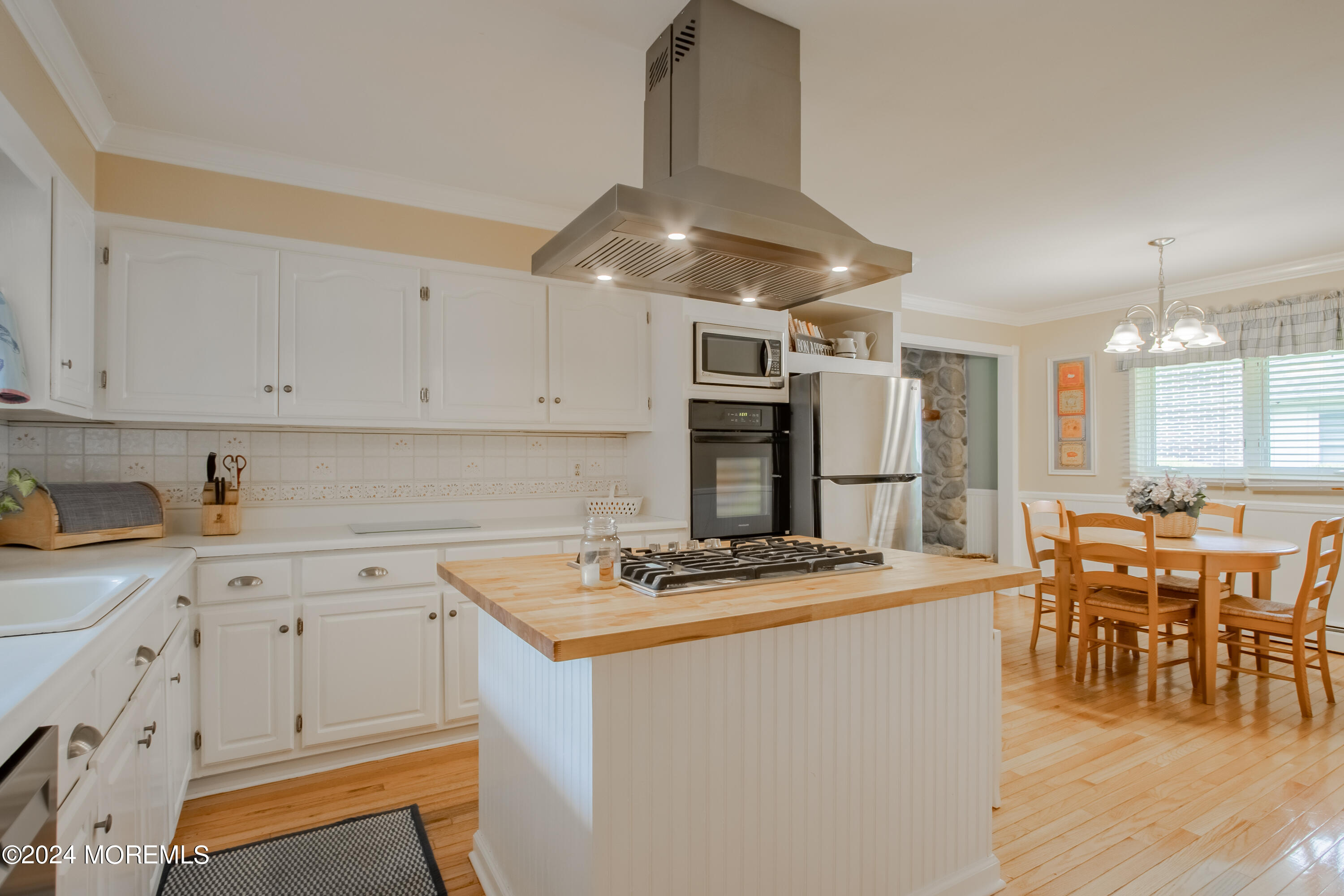 25 Orchard Street Red Bank, NJ 07701 - Photo 5 of 44 _E3A7643-HDR