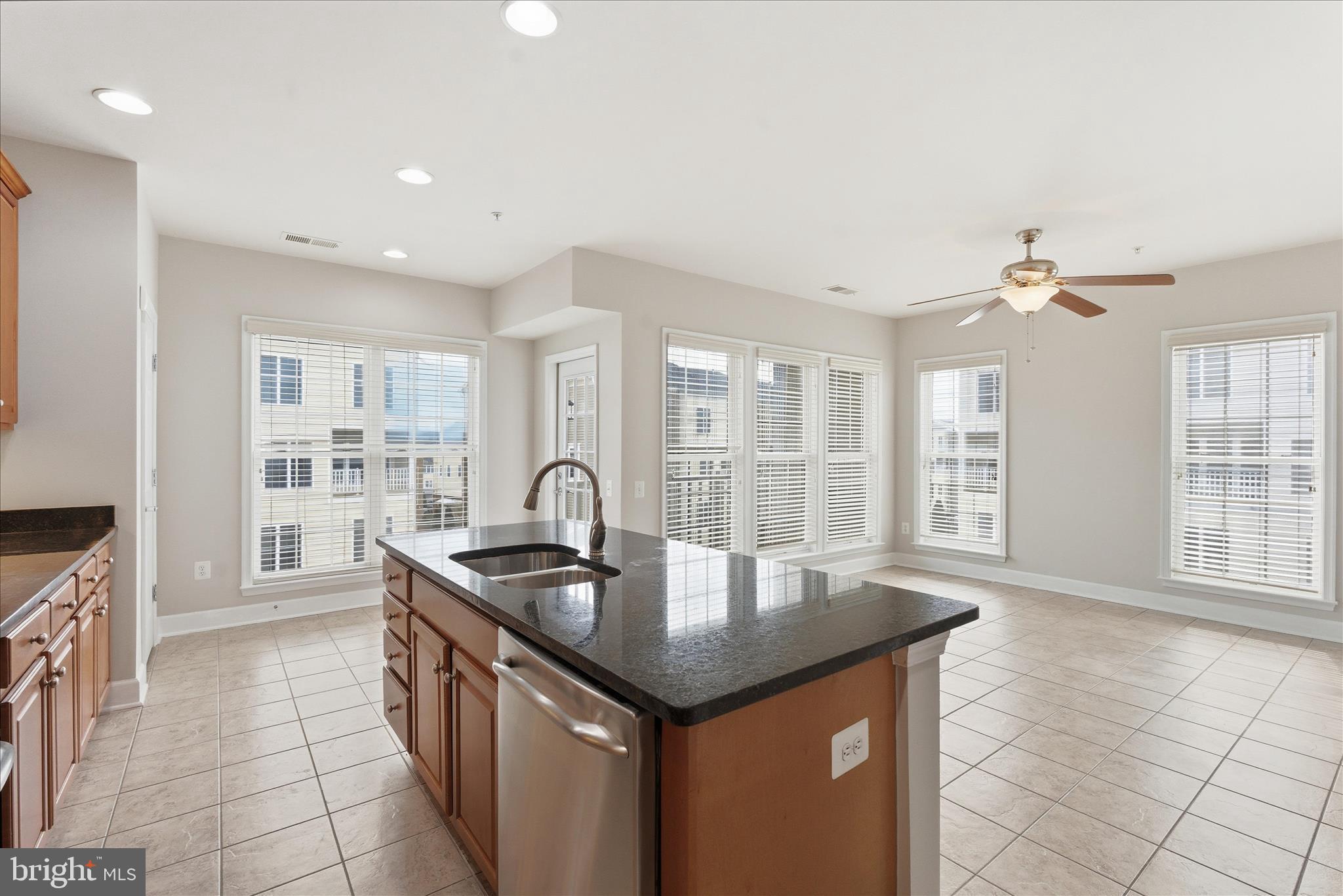 2102 Carthage Drive Woodbridge, VA 22191 - Photo 14 of 33 Kitchen