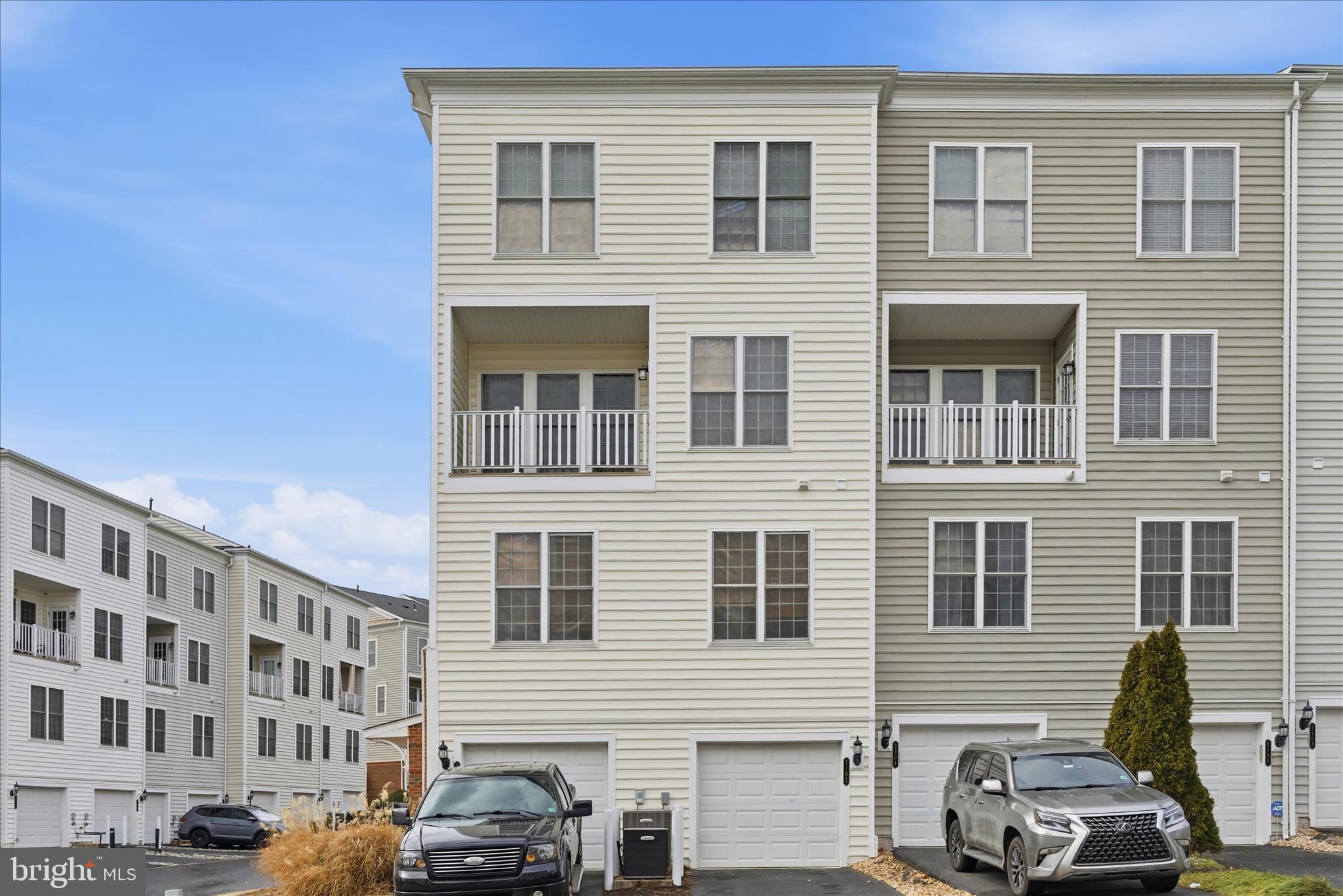 2102 Carthage Drive Woodbridge, VA 22191 - Photo 33 of 33 Back/Garage