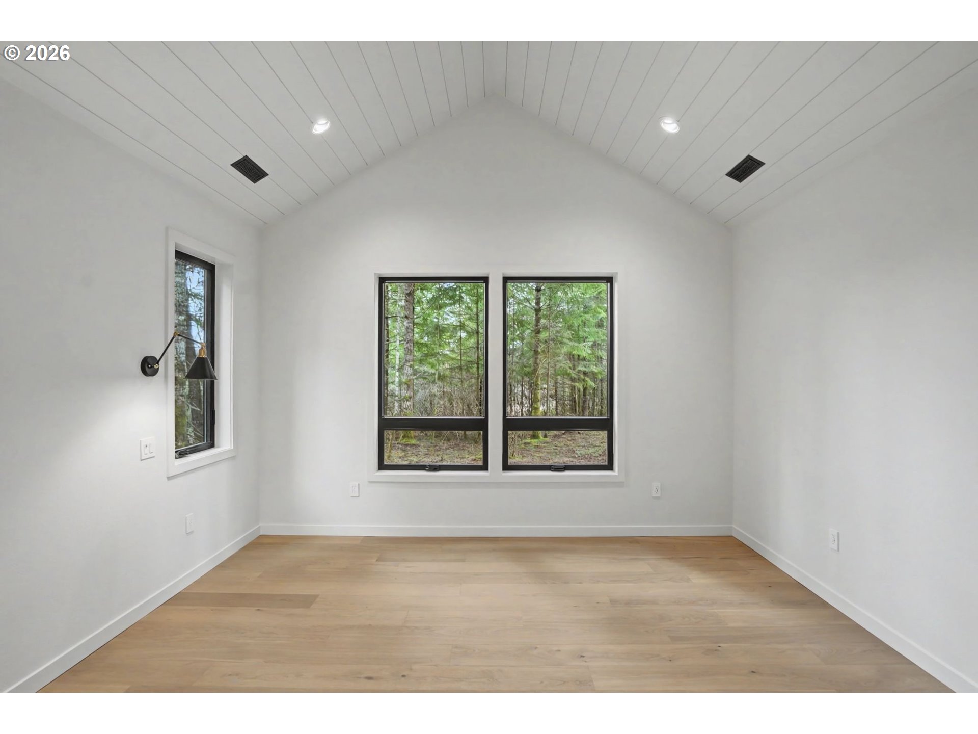 19850 Winters Hill Road Southeast Silverton, OR 97381 - Photo 20 of 48 a view of an empty room with a window