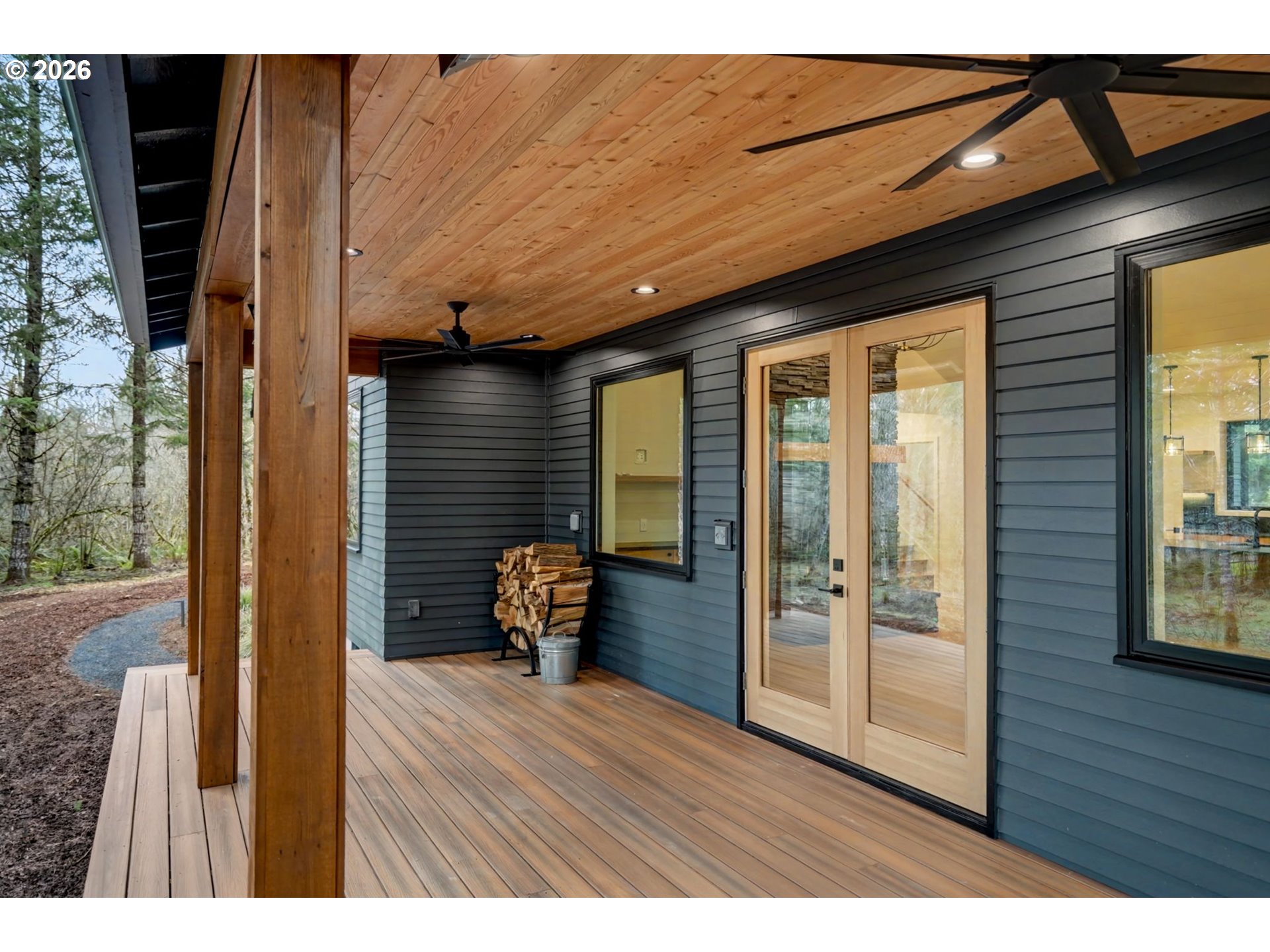 19850 Winters Hill Road Southeast Silverton, OR 97381 - Photo 40 of 48 a view of outdoor space and wooden floor