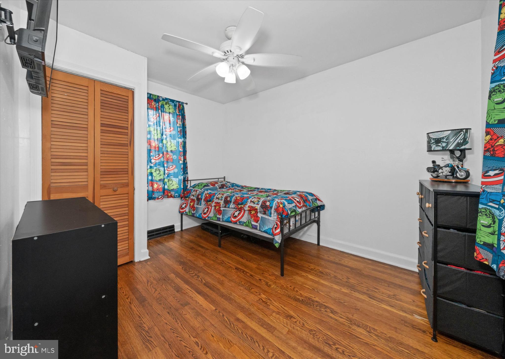 7 2nd Avenue New Castle, DE 19720 - Photo 7 of 44 Bright and playful bedroom with hardwood floors.