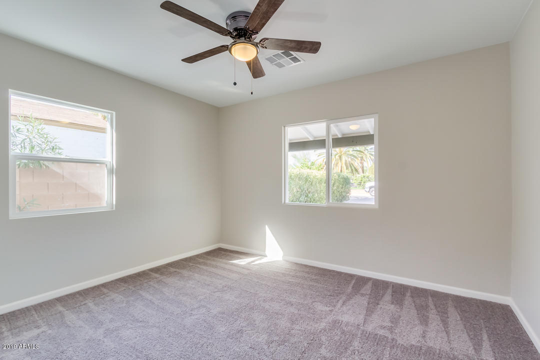 1625 East Almeria Road Phoenix, AZ 85006 - Photo 29 of 42 Bedroom 3
