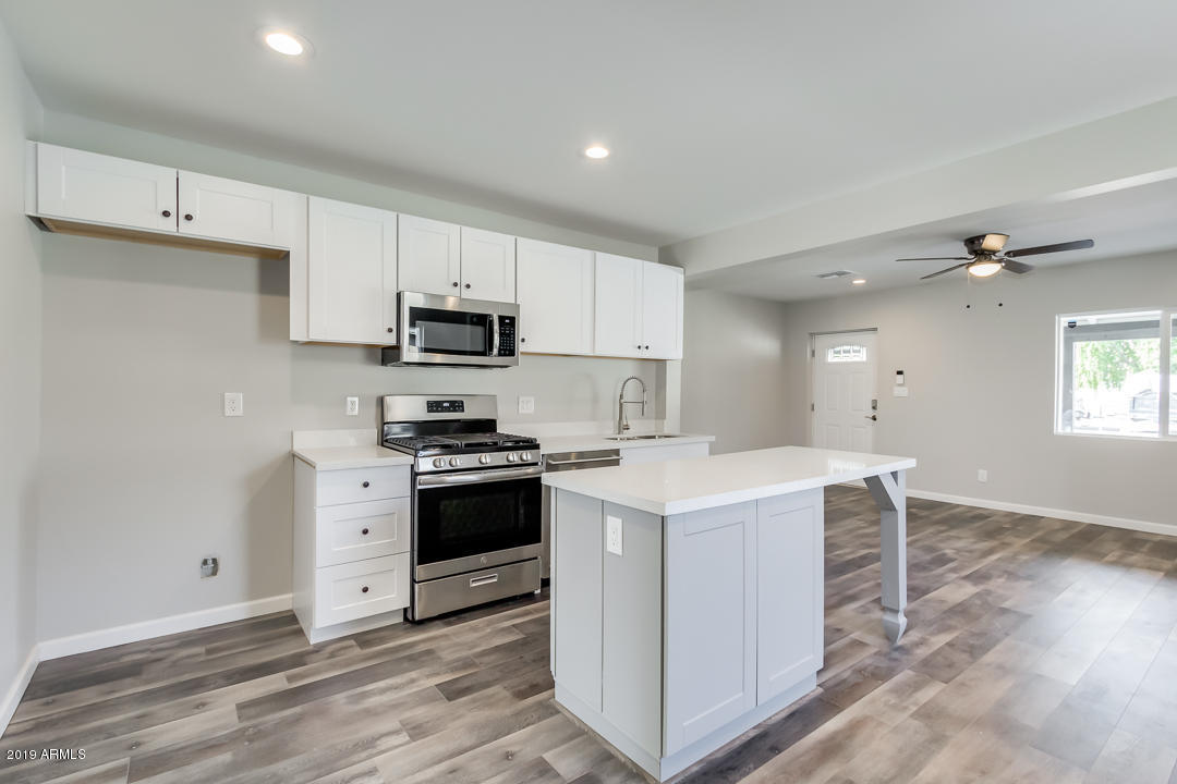 1625 East Almeria Road Phoenix, AZ 85006 - Photo 8 of 42 11 - Almeria
