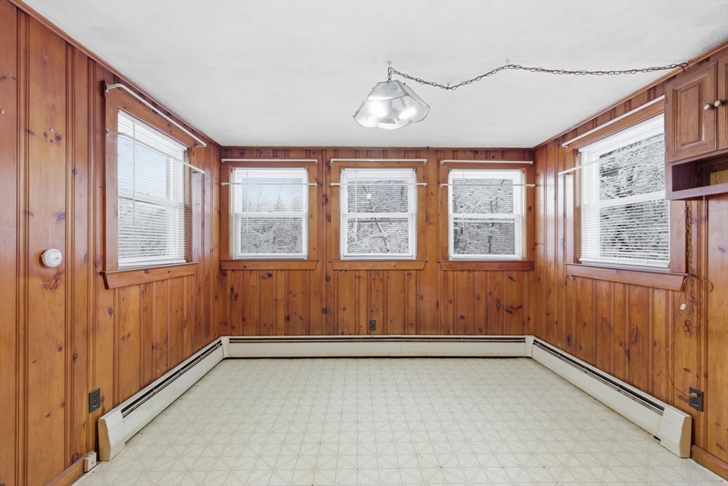 246 Pemberton Street Walpole, MA 02081 - Photo 13 of 40