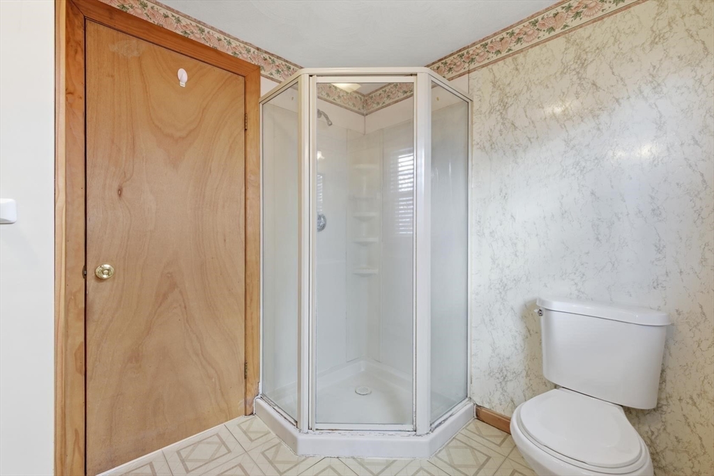 246 Pemberton Street Walpole, MA 02081 - Photo 24 of 40