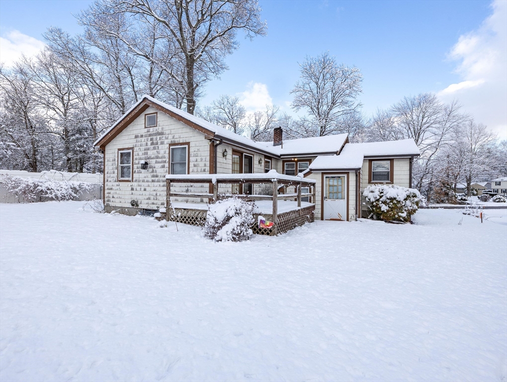 246 Pemberton Street Walpole, MA 02081 - Photo 5 of 40