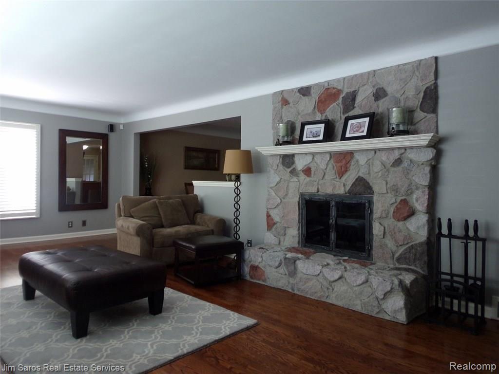 1070 North Renaud Road Grosse Pointe, MI 48236 - Photo 46 of 47 100_0098 (1280x960).jpg