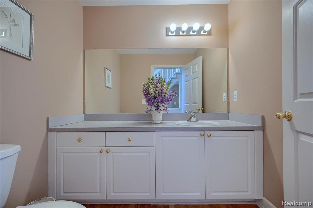 889 Rambling Drive Rochester Hills, MI 48307 - Photo 18 of 45