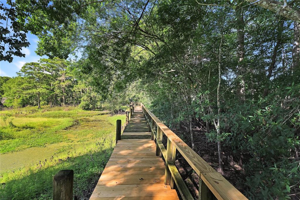 2299 North Bayou Point Inverness, FL 34453 - Photo 57 of 64 a view of a swimming pool from a balcony