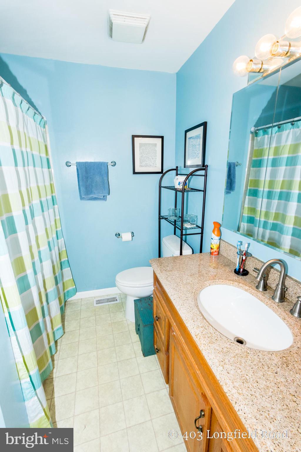 403 Longfield Road Newark, DE 19713 - Photo 17 of 30 Full Bathroom
