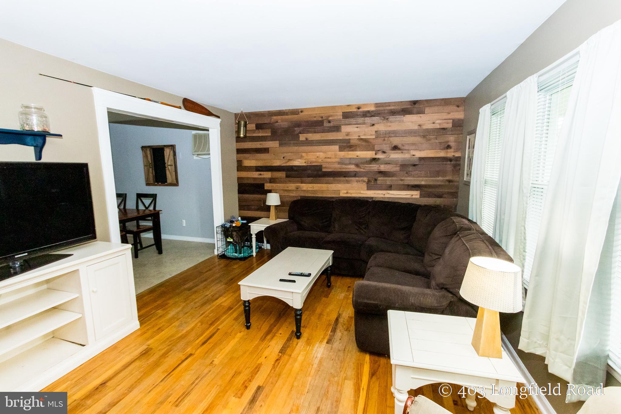 403 Longfield Road Newark, DE 19713 - Photo 5 of 30 Living Room w/ Hardwood Flooring!