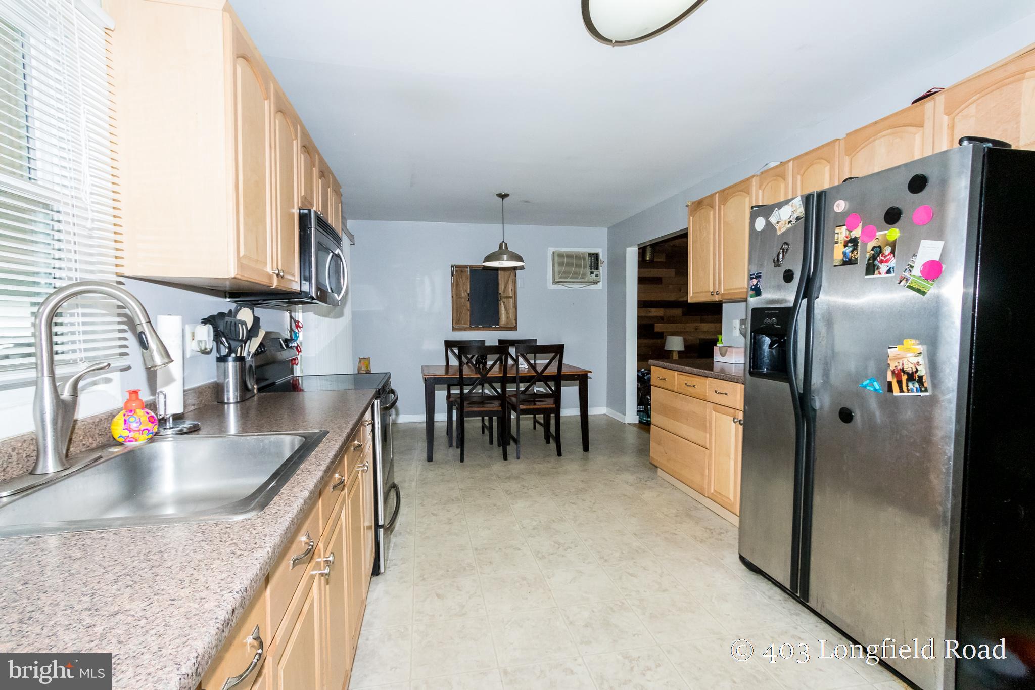 403 Longfield Road Newark, DE 19713 - Photo 7 of 30 Nice Sized Kitchen!