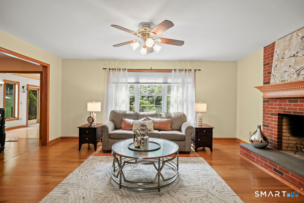 209 Lancaster Way Cheshire, CT 06410 - Photo 15 of 40