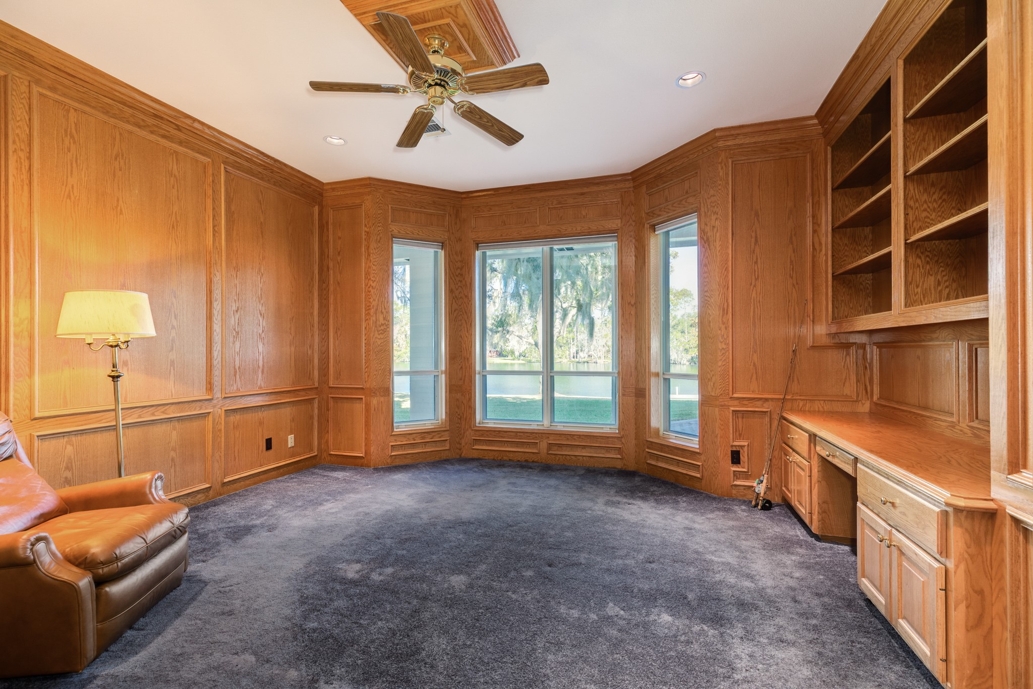 3 Bayou Road Lake Jackson, TX 77566 - Photo 31 of 50 a view of an empty room with a window