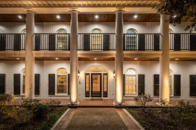 front view of multiple houses