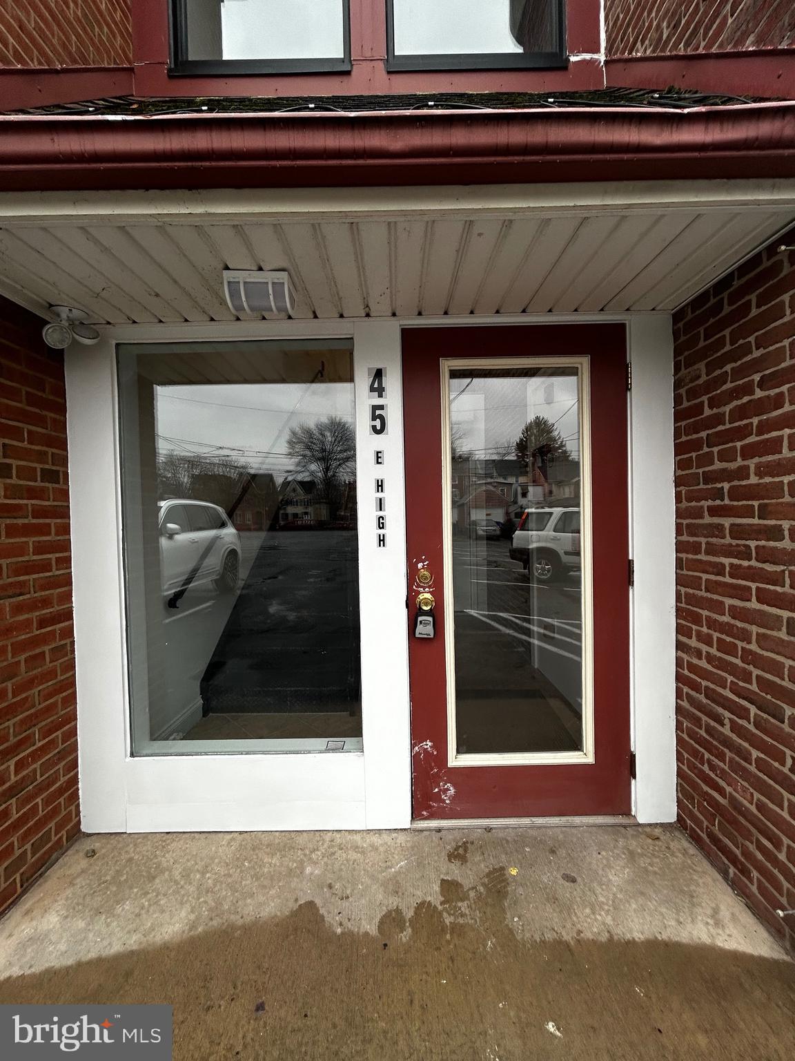 45 East High Street, Unit 1ST FLOOR/3 BEDROOM Pottstown, PA 19464 - Photo 3 of 25 a view of a door of the house